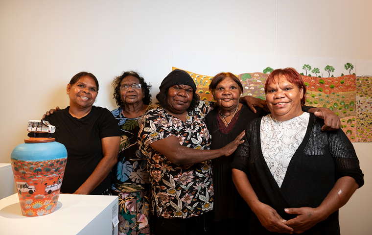 1. L-R, Andrea Rontji, Judith Inkamala, Rona Rubuntja, Claire Pareroultja & Aliza Coulthard of Hermannsburg Potters at the Deser